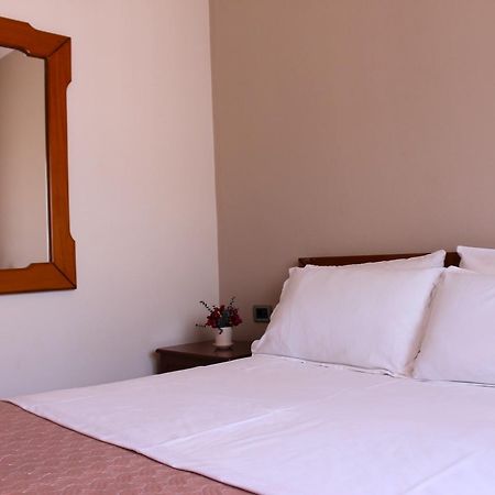 Albi'S Apartment Саранда Екстер'єр фото